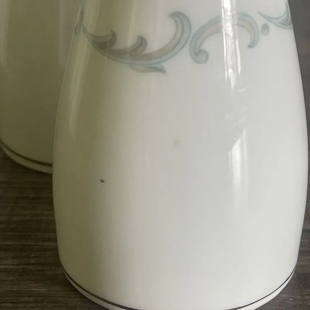 Vtg Noritake China Covered Salt & Pepper Chaumont Design Pattern 6008 Made Japan